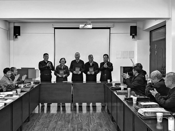 2_副本.jpg 2_副本.jpg